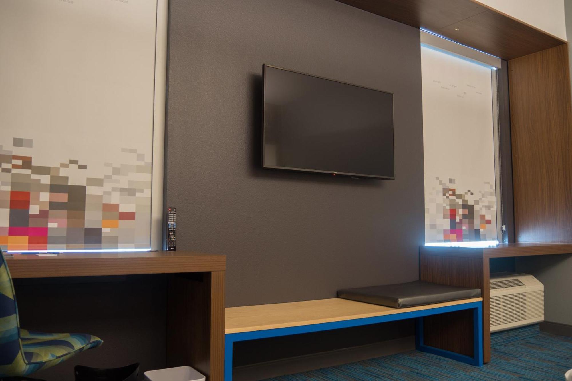 Aloft Hotel 4*