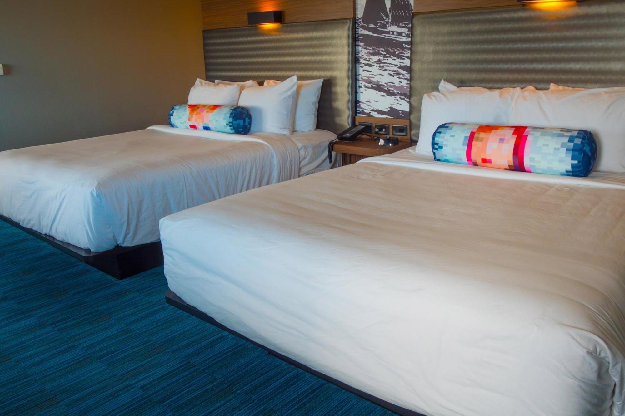 Aloft Hotel 4*